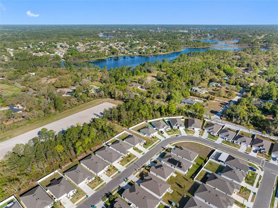 На продажу: $445,000 (4 спален, 2 ванн, 1985 Квадратных фут)