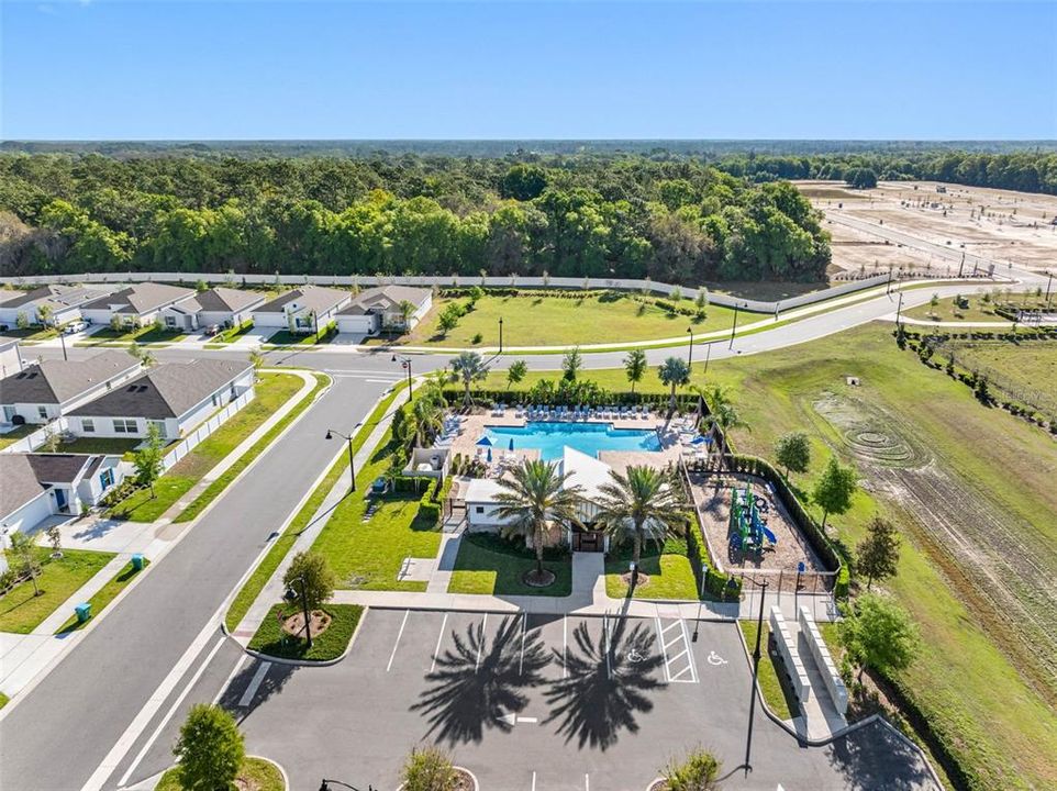 На продажу: $445,000 (4 спален, 2 ванн, 1985 Квадратных фут)