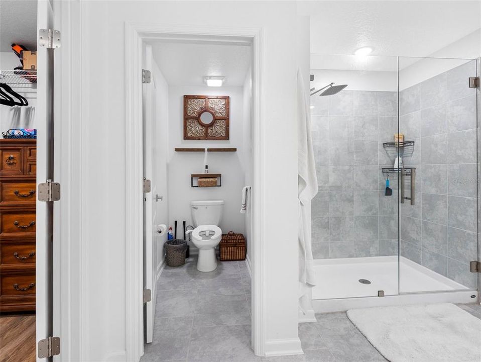 На продажу: $445,000 (4 спален, 2 ванн, 1985 Квадратных фут)