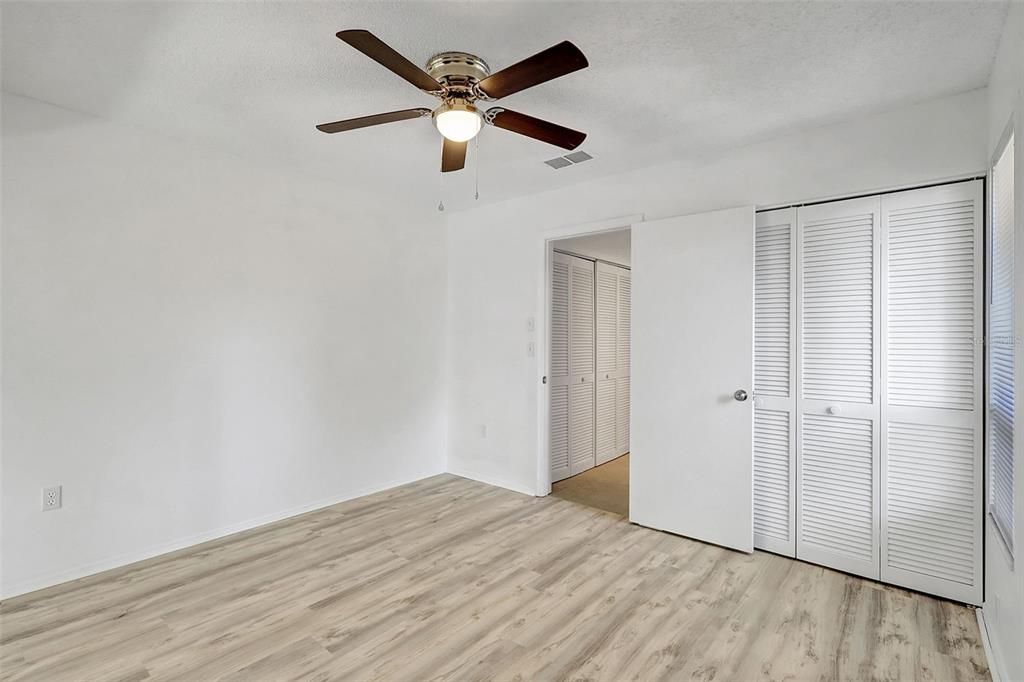 На продажу: $359,900 (3 спален, 2 ванн, 1500 Квадратных фут)