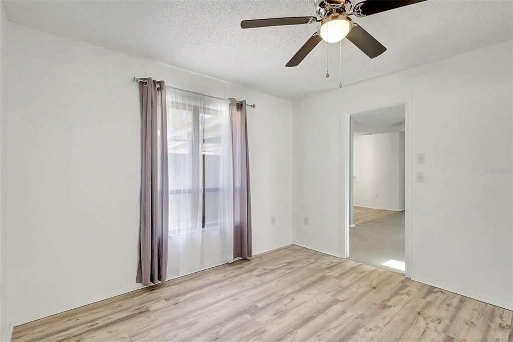 На продажу: $359,900 (3 спален, 2 ванн, 1500 Квадратных фут)