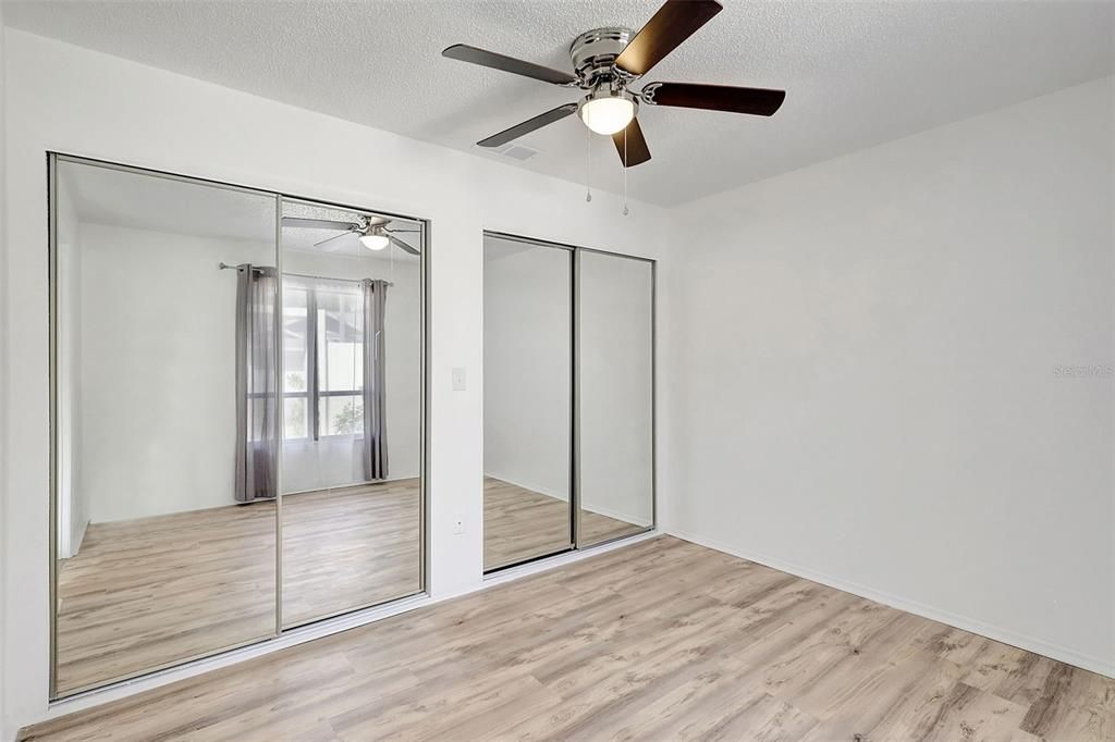 На продажу: $359,900 (3 спален, 2 ванн, 1500 Квадратных фут)