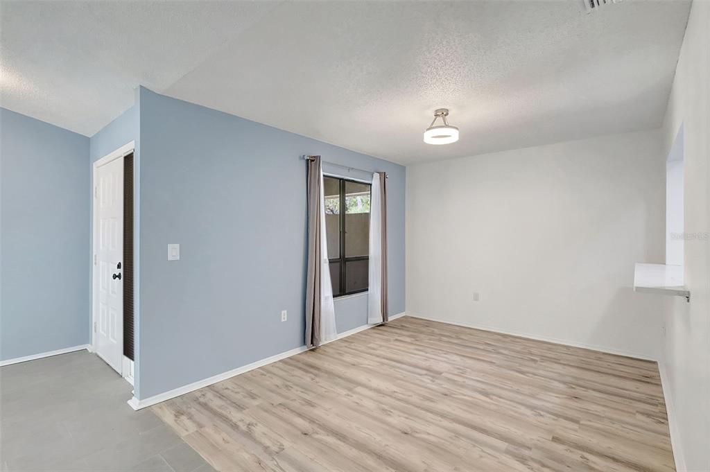 На продажу: $359,900 (3 спален, 2 ванн, 1500 Квадратных фут)