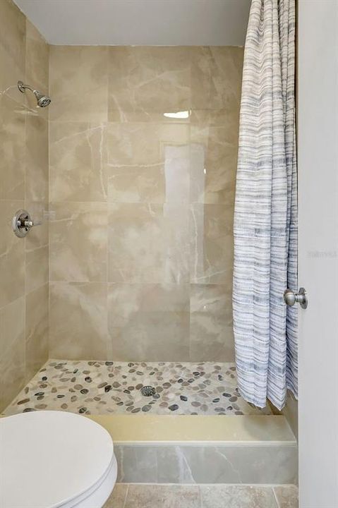 На продажу: $359,900 (3 спален, 2 ванн, 1500 Квадратных фут)