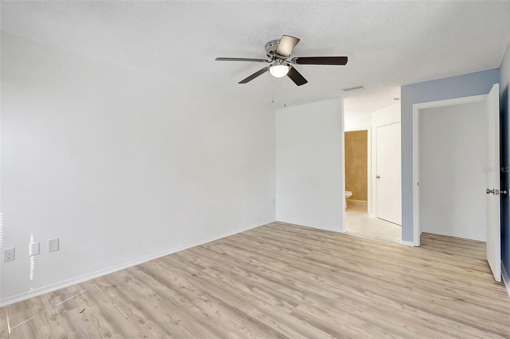 На продажу: $359,900 (3 спален, 2 ванн, 1500 Квадратных фут)