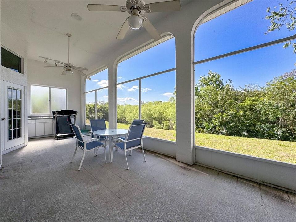 待售: $349,000 (3 贝兹, 3 浴室, 2384 平方英尺)