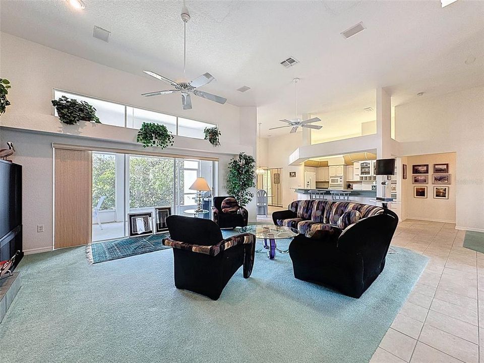 待售: $349,000 (3 贝兹, 3 浴室, 2384 平方英尺)