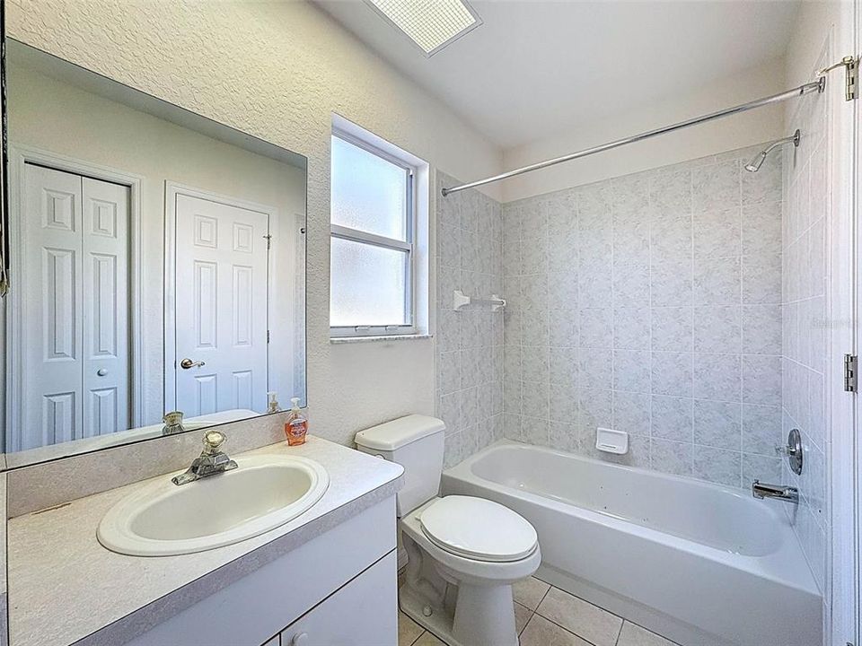 待售: $349,000 (3 贝兹, 3 浴室, 2384 平方英尺)