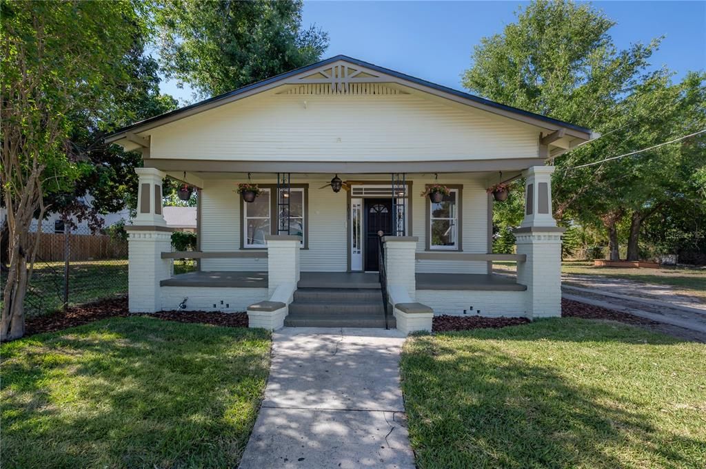 Recently Sold: $399,000 (3 beds, 1 baths, 1188 Square Feet)