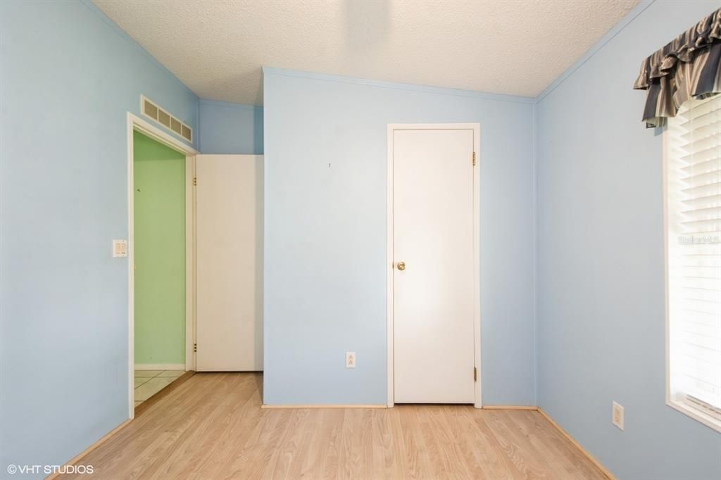 Active With Contract: $150,000 (3 beds, 2 baths, 1296 Square Feet)