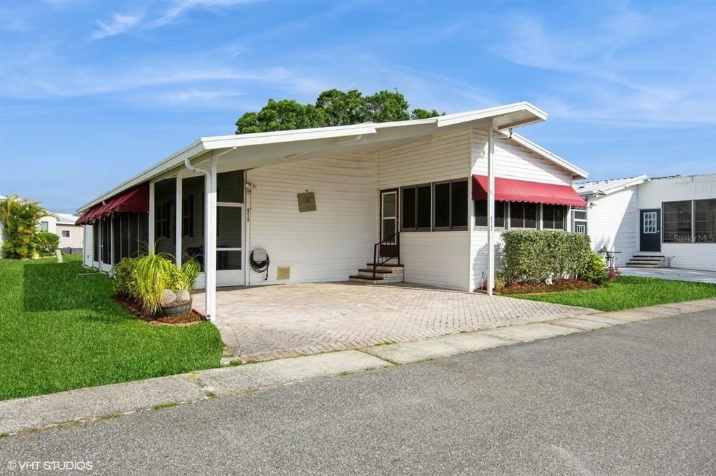 Active With Contract: $150,000 (3 beds, 2 baths, 1296 Square Feet)