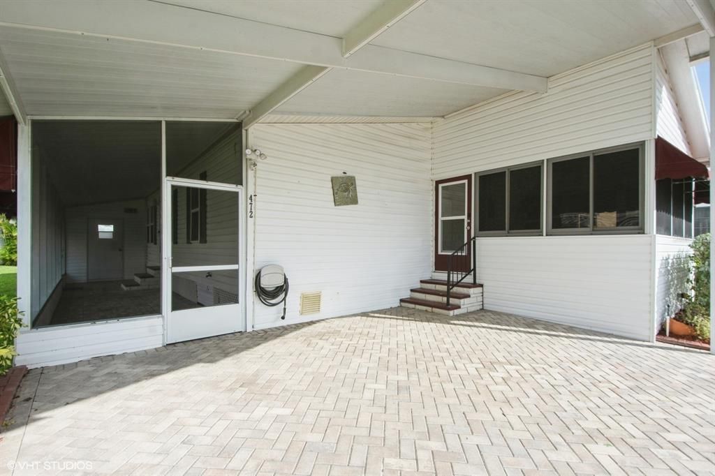 Active With Contract: $150,000 (3 beds, 2 baths, 1296 Square Feet)