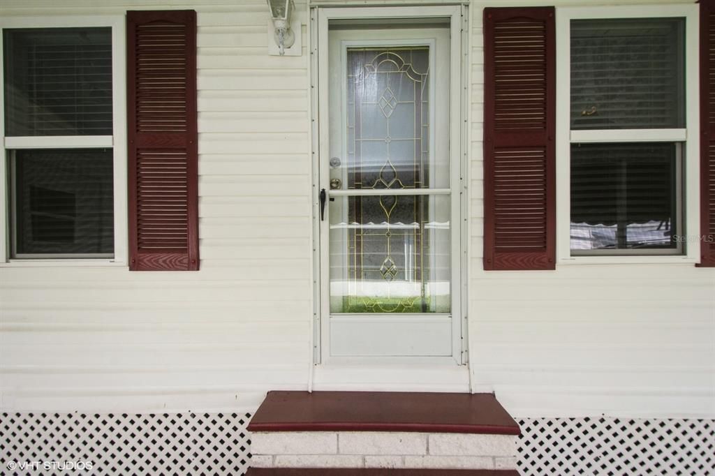 Active With Contract: $150,000 (3 beds, 2 baths, 1296 Square Feet)