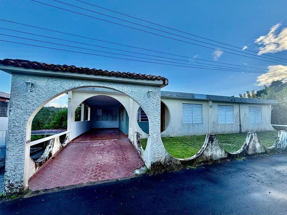 Recently Sold: $146,500 (7 beds, 4 baths, 2764 Square Feet)