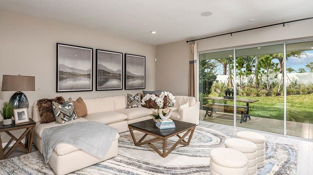 Под контрактом: $560,000 (4 спален, 3 ванн, 2394 Квадратных фут)