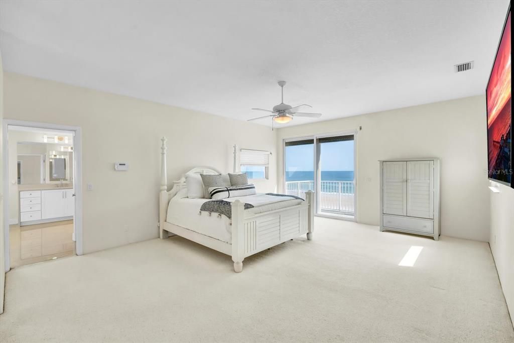 На продажу: $2,750,000 (5 спален, 4 ванн, 3211 Квадратных фут)