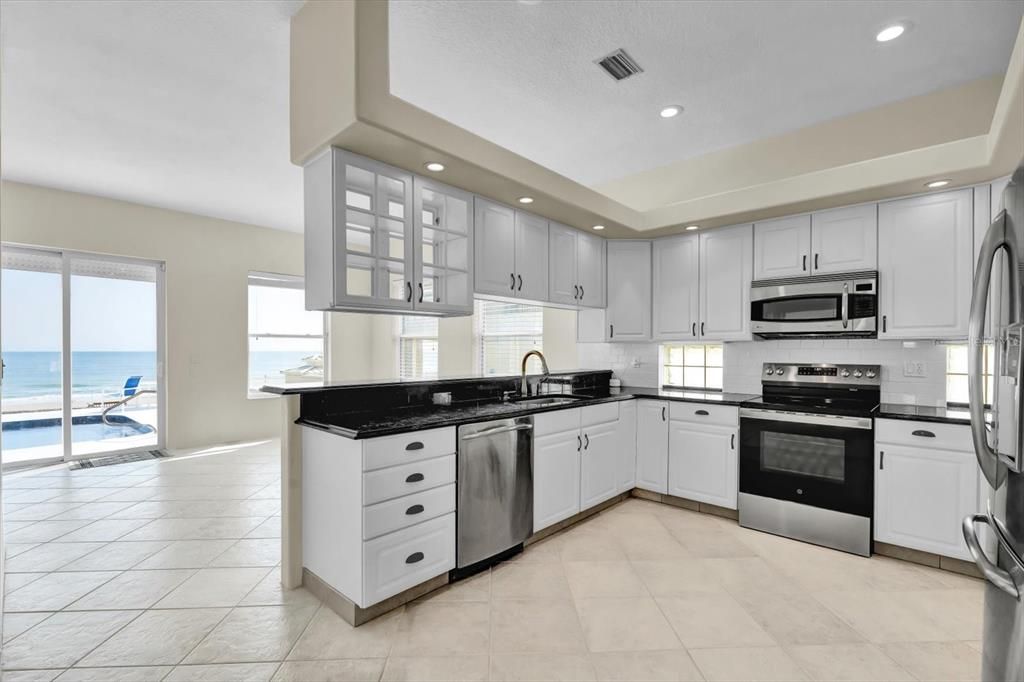 На продажу: $2,750,000 (5 спален, 4 ванн, 3211 Квадратных фут)