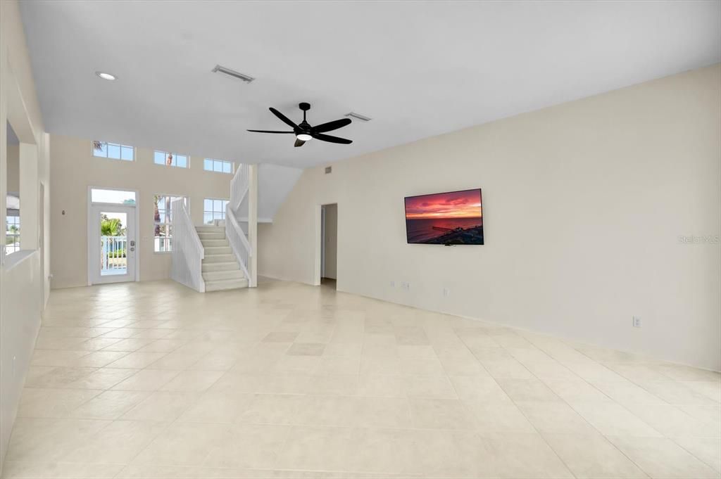 На продажу: $2,750,000 (5 спален, 4 ванн, 3211 Квадратных фут)