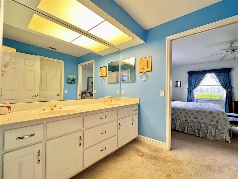 待售: $319,000 (3 贝兹, 2 浴室, 1938 平方英尺)