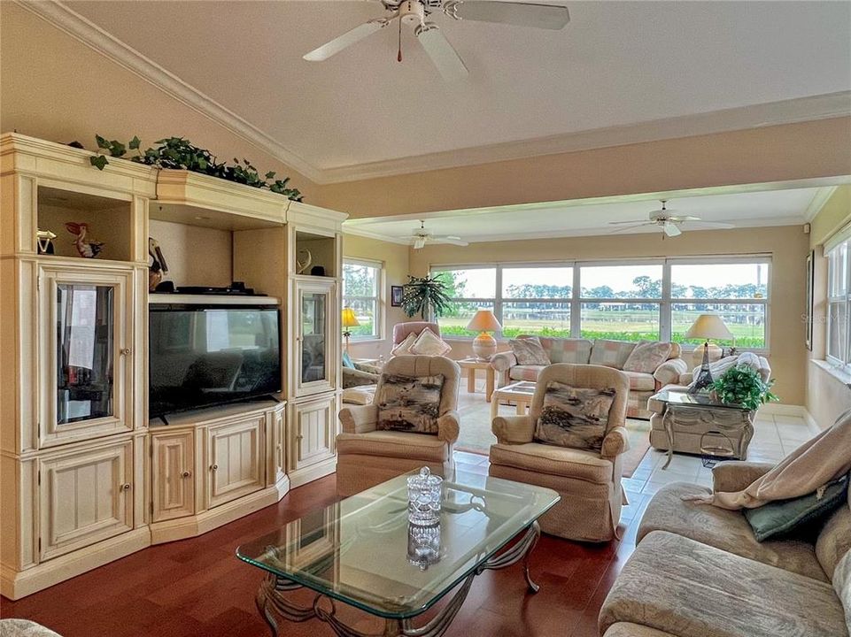 待售: $319,000 (3 贝兹, 2 浴室, 1938 平方英尺)