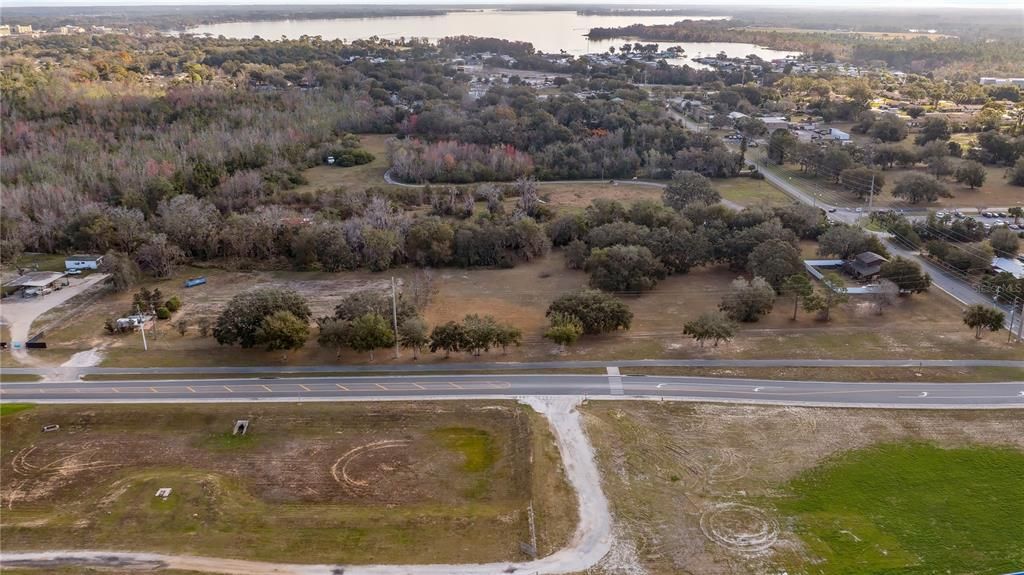 待售: $985,000 (6.41 acres)