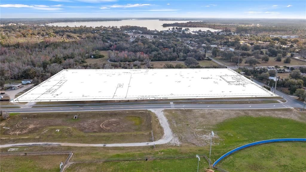 待售: $985,000 (6.41 acres)