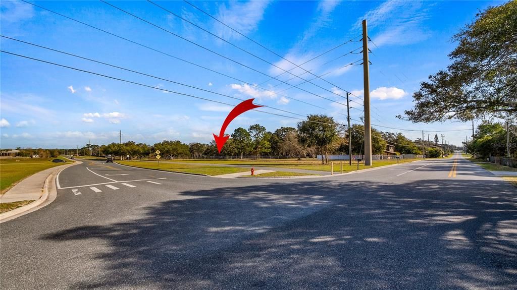 待售: $985,000 (6.41 acres)