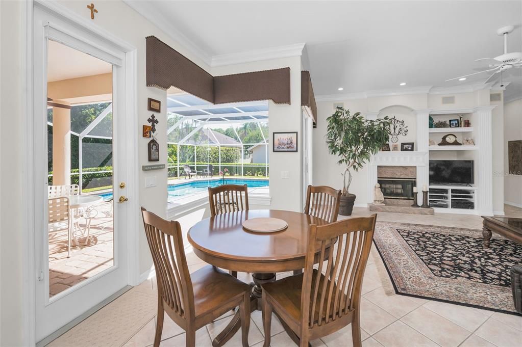 Activo con contrato: $799,000 (4 camas, 3 baños, 2552 Pies cuadrados)