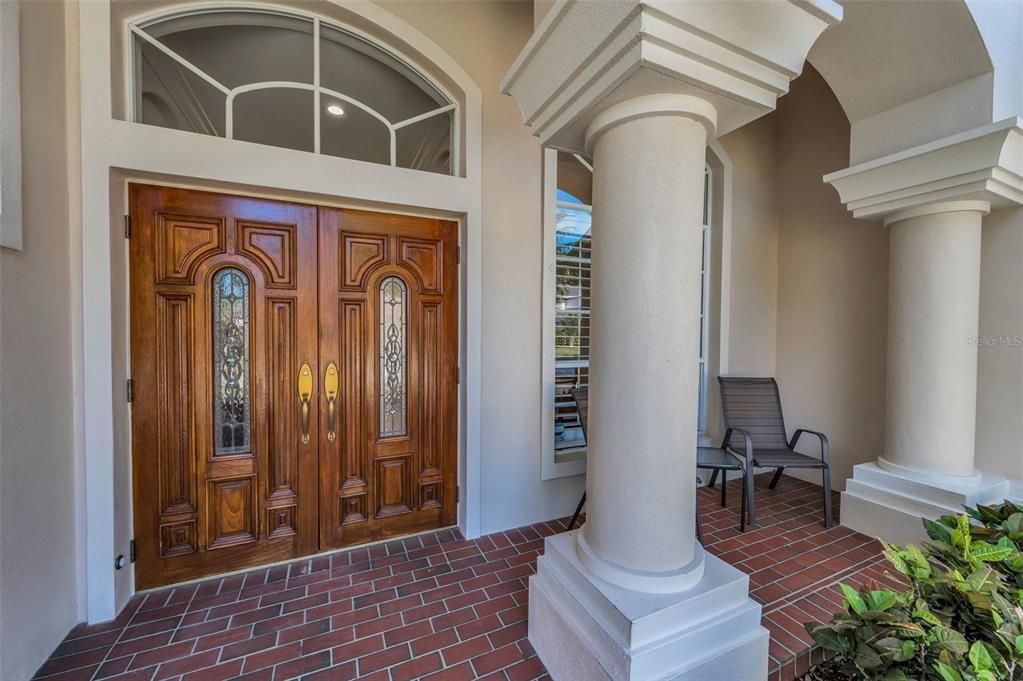 Activo con contrato: $799,000 (4 camas, 3 baños, 2552 Pies cuadrados)