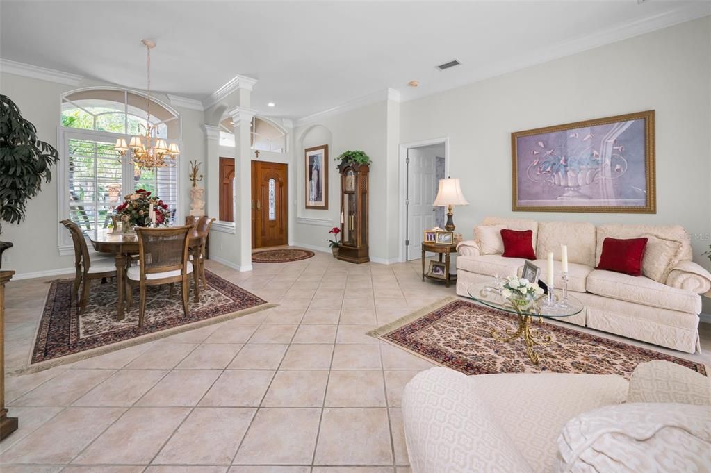 Activo con contrato: $799,000 (4 camas, 3 baños, 2552 Pies cuadrados)