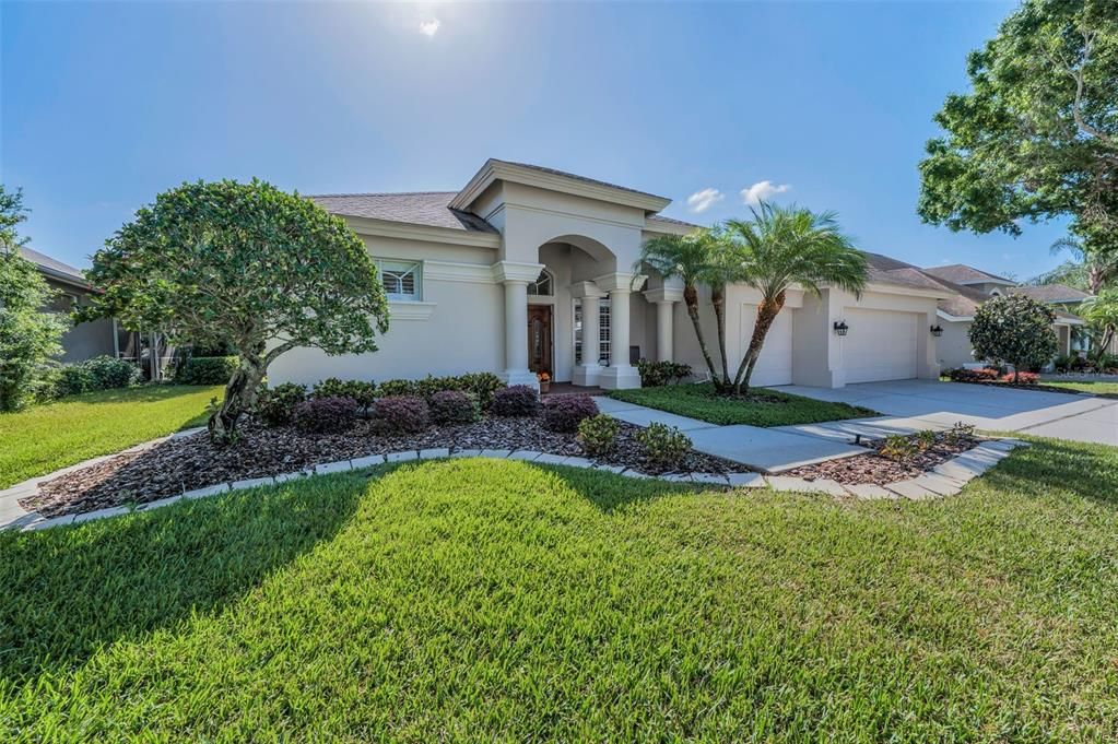 Activo con contrato: $799,000 (4 camas, 3 baños, 2552 Pies cuadrados)