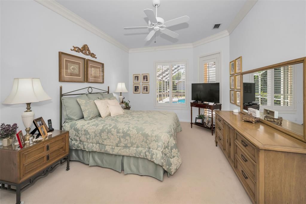 Activo con contrato: $799,000 (4 camas, 3 baños, 2552 Pies cuadrados)