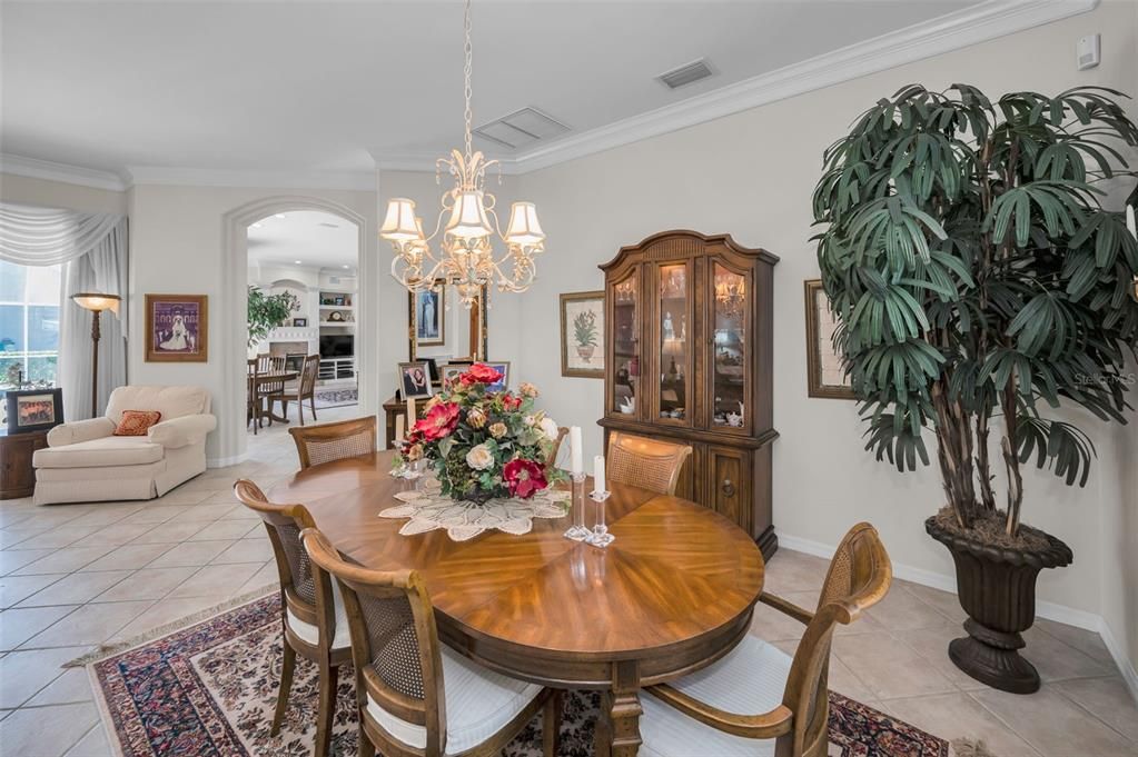 Activo con contrato: $799,000 (4 camas, 3 baños, 2552 Pies cuadrados)