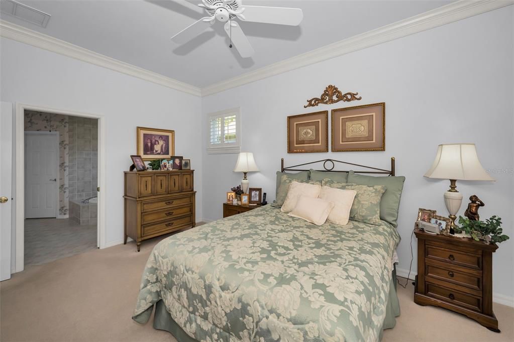 Activo con contrato: $799,000 (4 camas, 3 baños, 2552 Pies cuadrados)