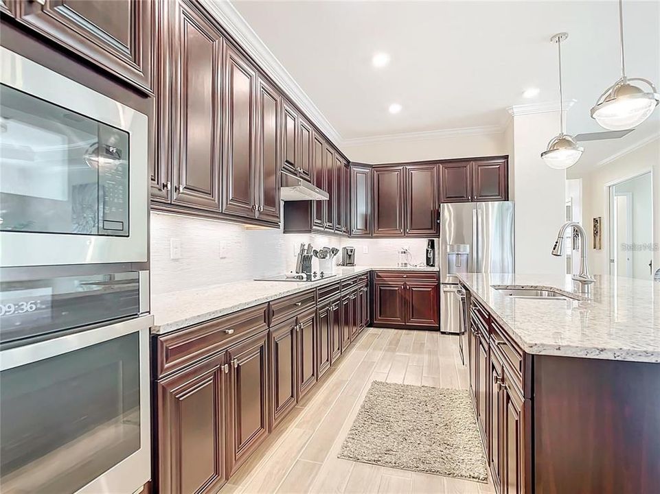 En Renta: $8,000 (3 camas, 3 baños, 2252 Pies cuadrados)