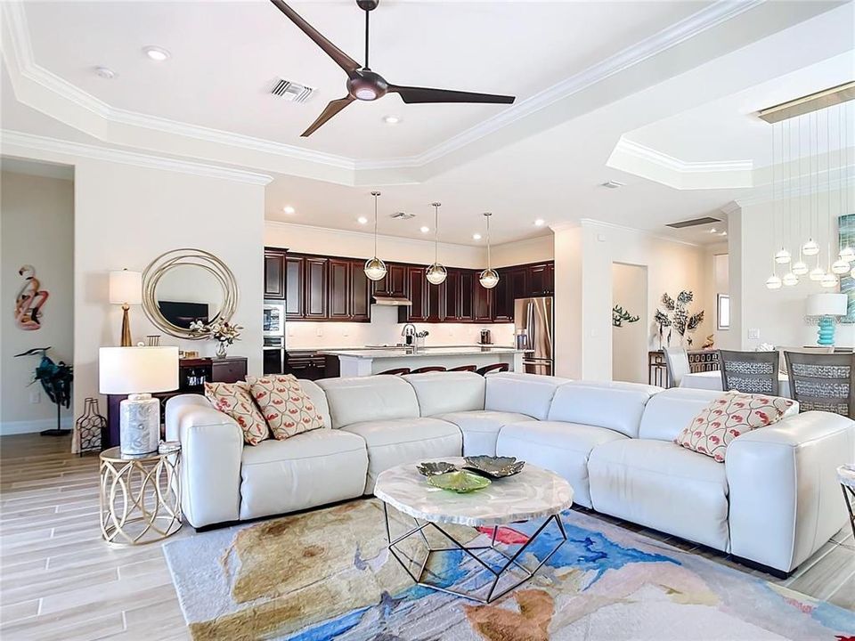 En Renta: $8,000 (3 camas, 3 baños, 2252 Pies cuadrados)