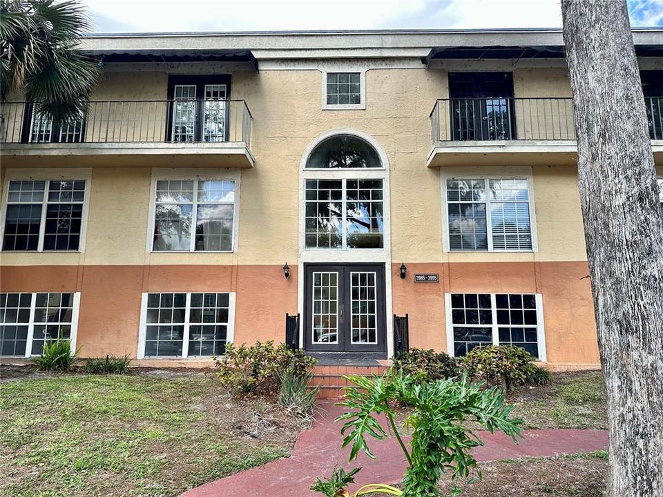 Recientemente alquilado: $1,500 (2 camas, 2 baños, 1165 Pies cuadrados)