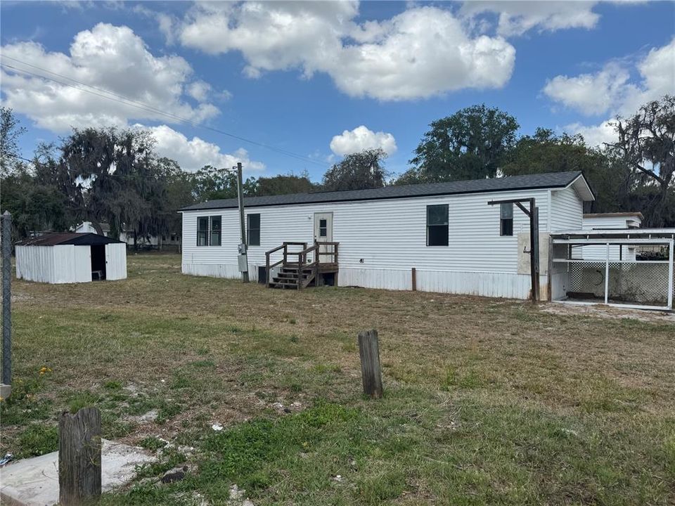 Recently Rented: $1,300 (2 beds, 2 baths, 940 Square Feet)