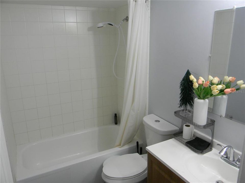 For Sale: $277,500 (3 beds, 2 baths, 1111 Square Feet)