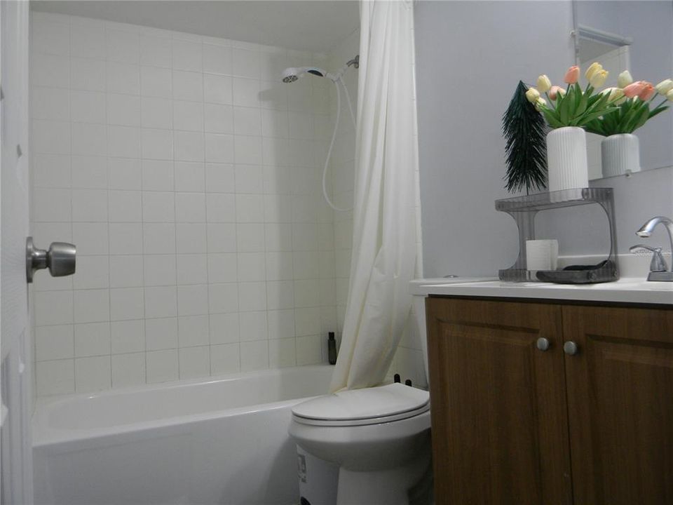 For Sale: $277,500 (3 beds, 2 baths, 1111 Square Feet)