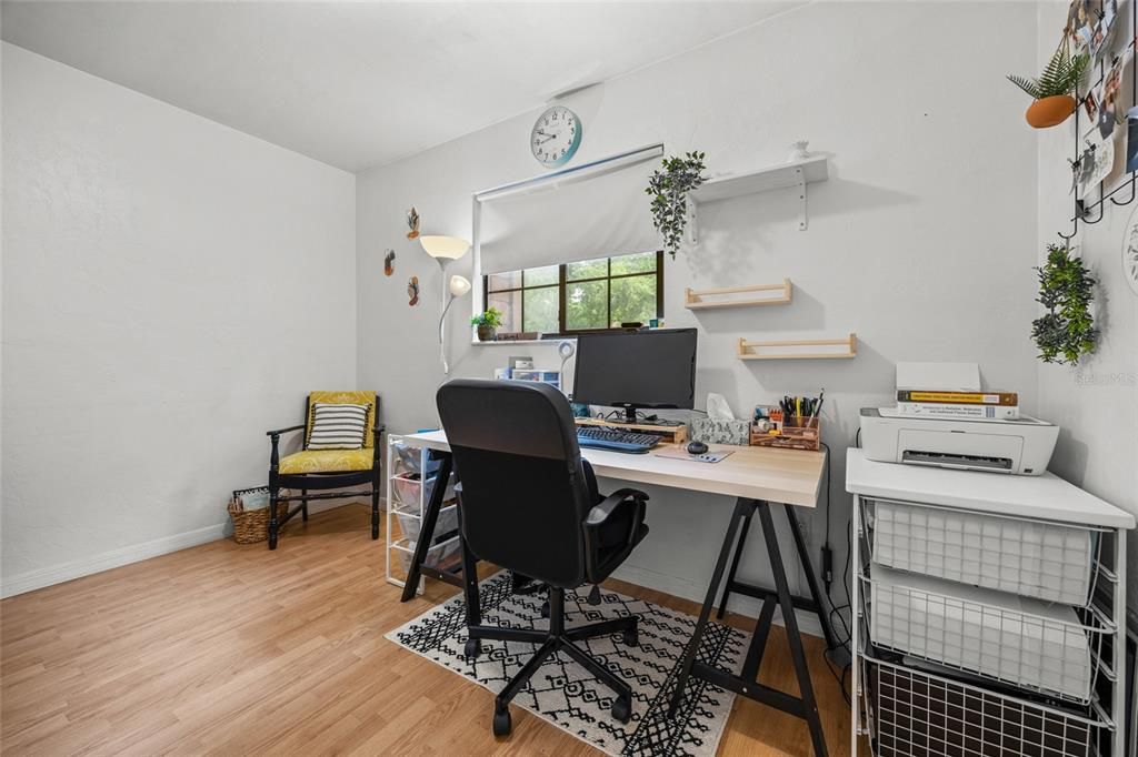 For Sale: $179,500 (2 beds, 2 baths, 1106 Square Feet)