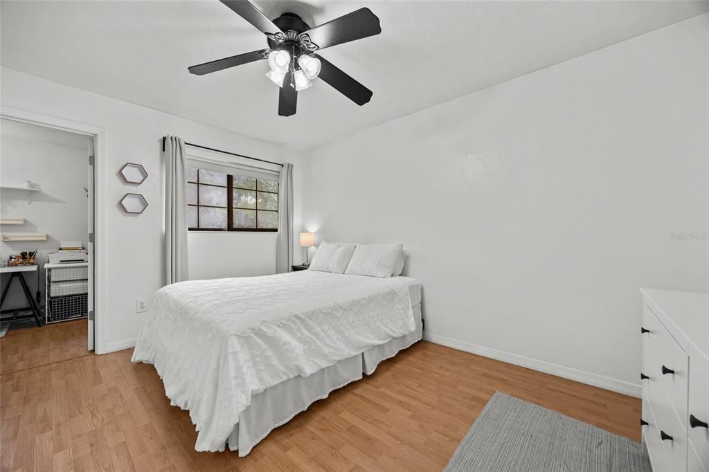 For Sale: $179,500 (2 beds, 2 baths, 1106 Square Feet)