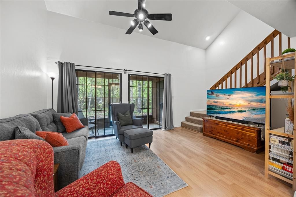 For Sale: $179,500 (2 beds, 2 baths, 1106 Square Feet)