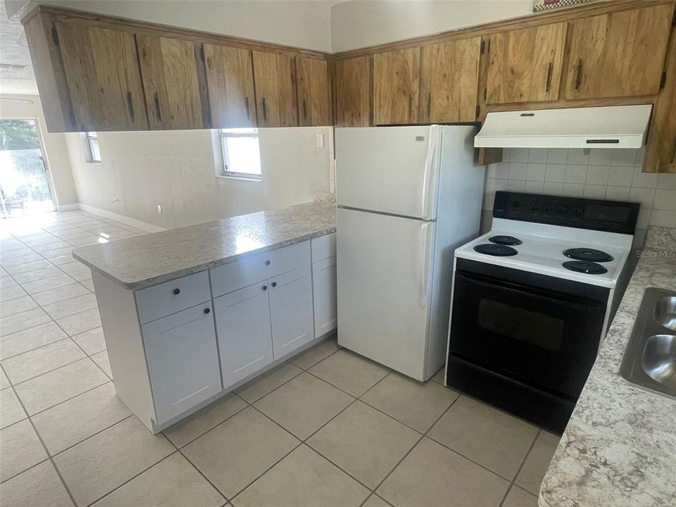 For Rent: $1,250 (2 beds, 1 baths, 900 Square Feet)