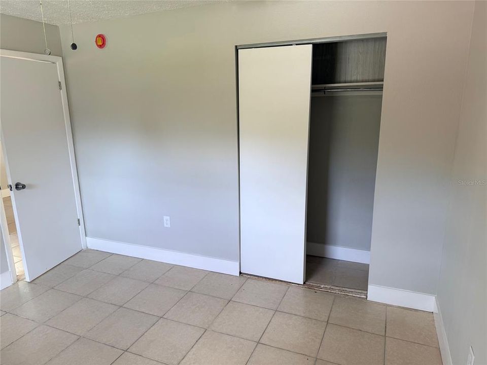 For Rent: $1,250 (2 beds, 1 baths, 900 Square Feet)