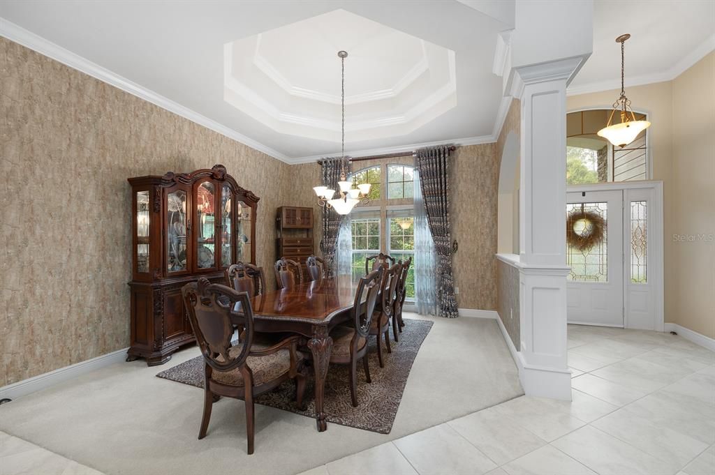 合同活跃: $875,000 (5 贝兹, 5 浴室, 3796 平方英尺)