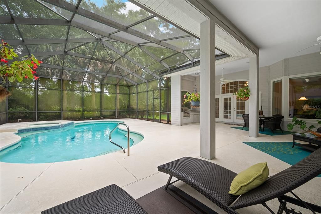 合同活跃: $875,000 (5 贝兹, 5 浴室, 3796 平方英尺)