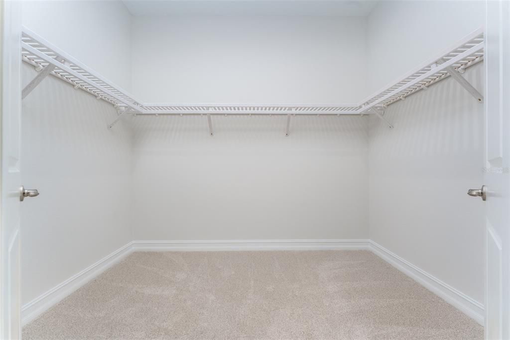 For Sale: $619,900 (3 beds, 3 baths, 2606 Square Feet)