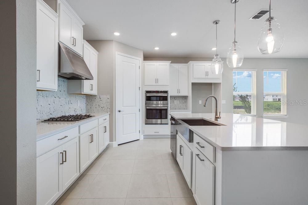 Active With Contract: $549,000 (4 beds, 3 baths, 3053 Square Feet)