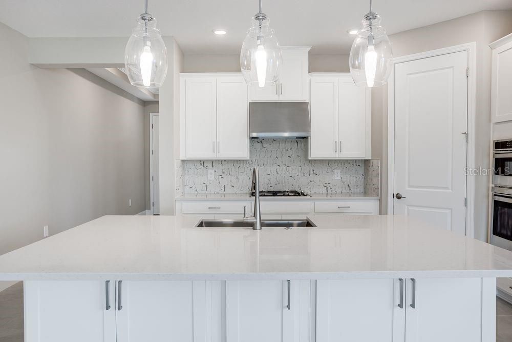 Active With Contract: $549,000 (4 beds, 3 baths, 3053 Square Feet)